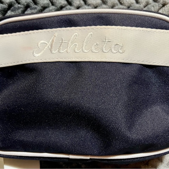 Navy Blue & White Trim & Strap (Waist/ Crossbody/ Shoulder Bag.) Large. Athleta. - Picture 4 of 10